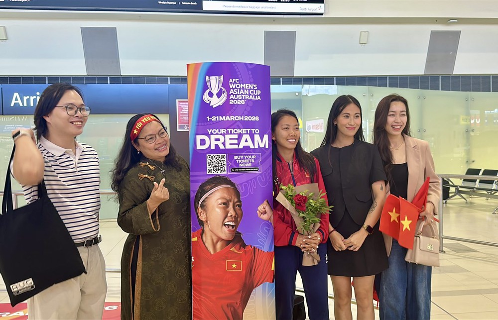 Thầy trò HLV Mai Đức Chung tới Australia, háo hức với hành trình chinh phục Asian Cup - Ảnh 2.