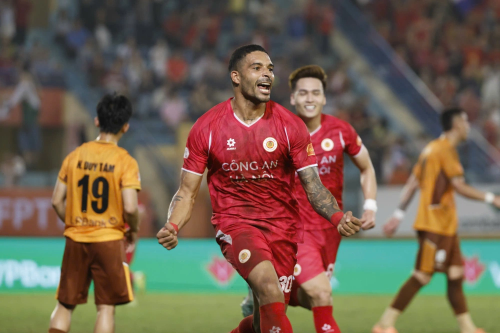 HAGL đuối hơi, áp lực phả sát gáy - Ảnh 3. HAGL đuối hơi, áp lực phả sát gáy - Ảnh 3.