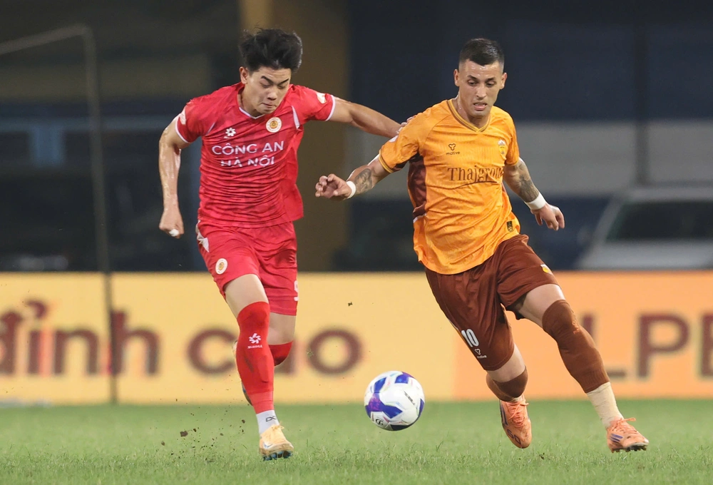 HAGL đuối hơi, áp lực phả sát gáy - Ảnh 1. HAGL đuối hơi, áp lực phả sát gáy - Ảnh 1.