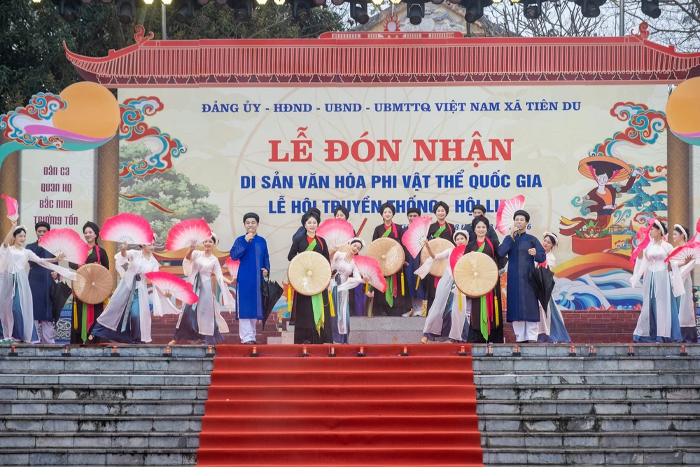 Bắc Ninh đón nhận danh hiệu Di sản văn hóa phi vật thể quốc gia-Lễ hội Lim - Ảnh 3. Bắc Ninh đón nhận danh hiệu Di sản văn hóa phi vật thể quốc gia-Lễ hội Lim - Ảnh 3.