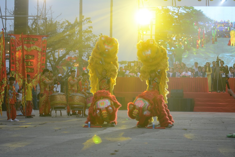 Rộn ràng Lễ hội Cầu ngư lâu đời nhất xứ Huế - Ảnh 2. Rộn ràng Lễ hội Cầu ngư lâu đời nhất xứ Huế - Ảnh 2.