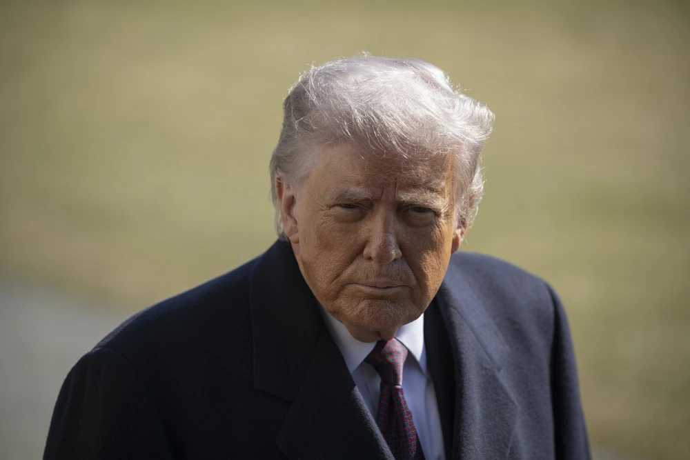 Ông Trump xác nhận Mỹ khởi động chiến dịch quân sự tại Iran - Ảnh 1. Ông Trump xác nhận Mỹ khởi động chiến dịch quân sự tại Iran - Ảnh 1.