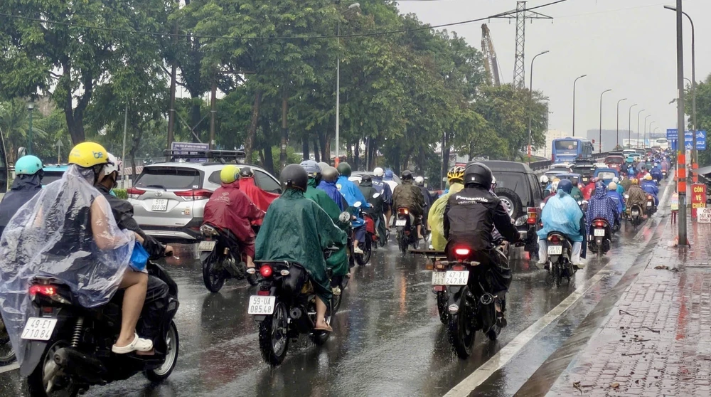 Thời tiết ngày 1/3: Nhiều khu vực có mưa dông về chiều và tối - Ảnh 1.