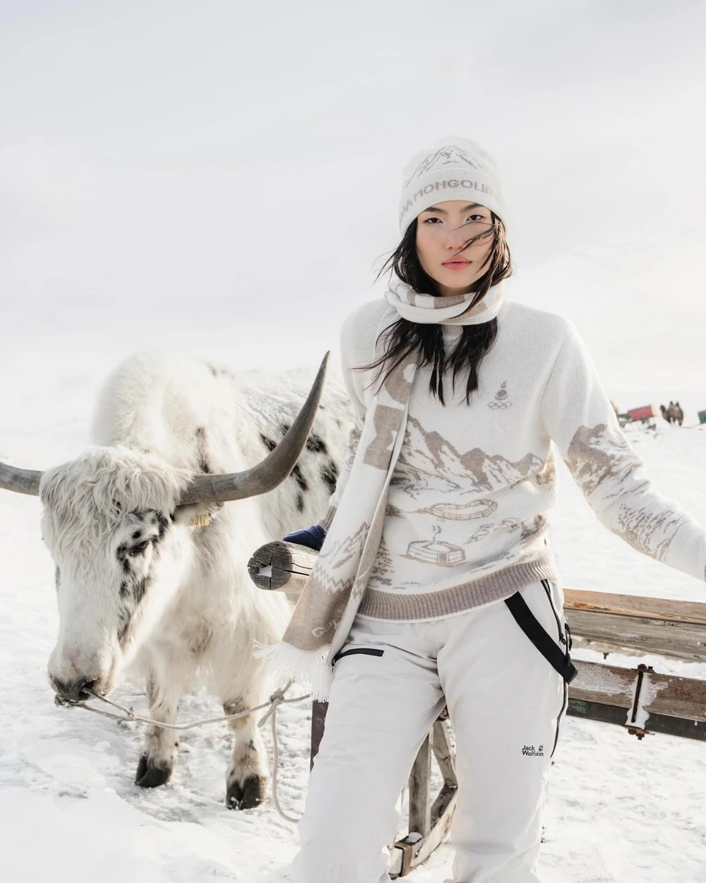 Trang phục của đoàn thể thao Mông Cổ gây sốt mạng xã hội trước thềm Thế vận hội Mùa đông 2026 - Ảnh 6.