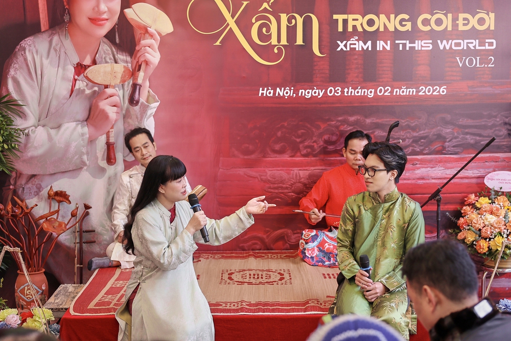 "XẨM TRONG CÕI ĐỜI": HÀNH TRÌNH 30 NĂM CỦA MAI TUYẾT HOA VÀ TIẾNG LÒNG GỬI GIỮA PHỐ PHƯỜNG - Ảnh 4.