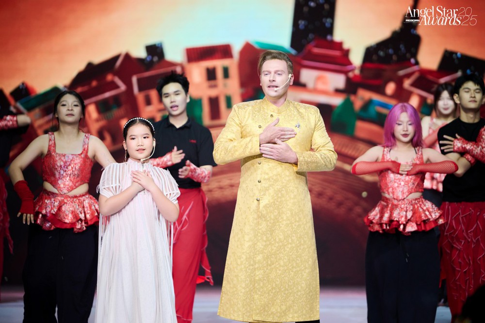 DTAP làm mới Hello Việt Nam qua phần thể hiện của Kyo York và Gabi Bảo Uyên - Ảnh 3.