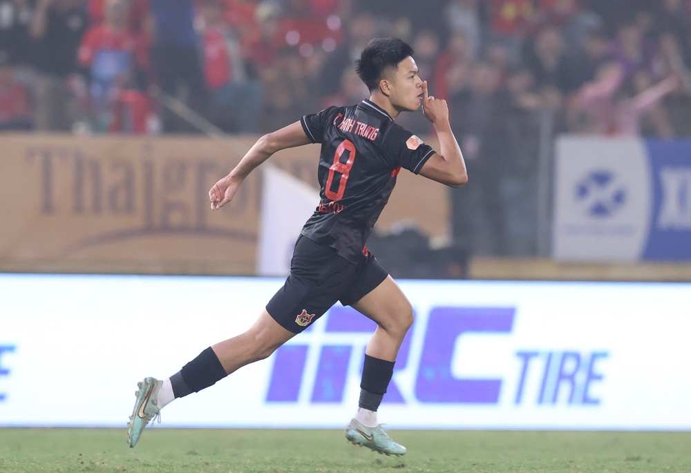 Sự việc-Ý kiến: Làn gió Việt kiều đồng loạt ghi điểm - Ảnh 1.