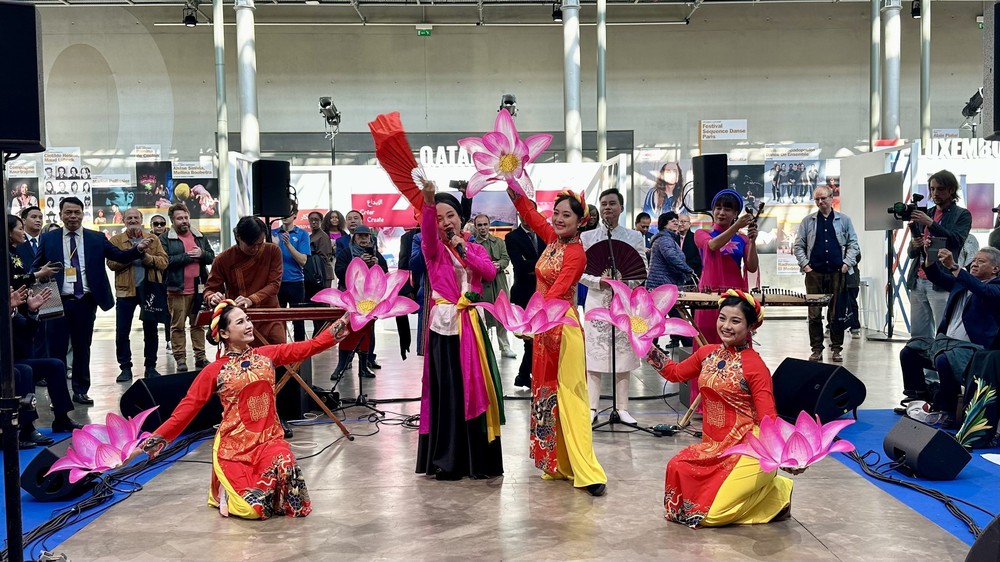 Xây dựng bộ nhận diện hình ảnh quốc gia Việt Nam - Ảnh 1.