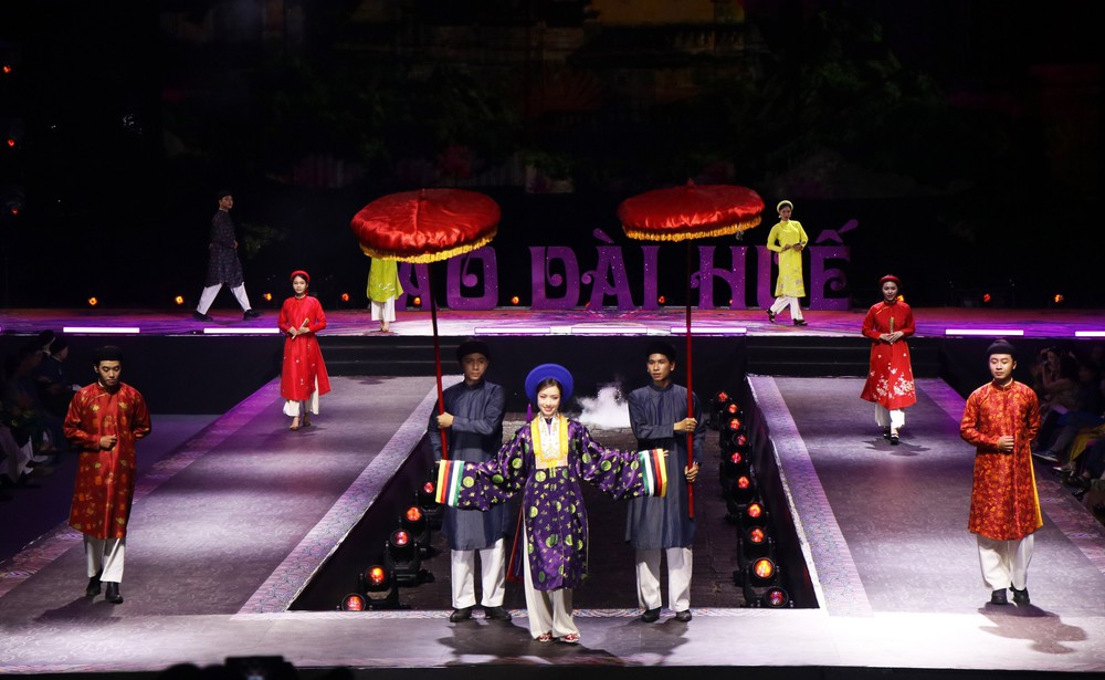 Áo dài Huế - Lan tỏa hồn Cố đô giữa không gian Hội chợ Mùa Xuân 2026 - Ảnh 2.