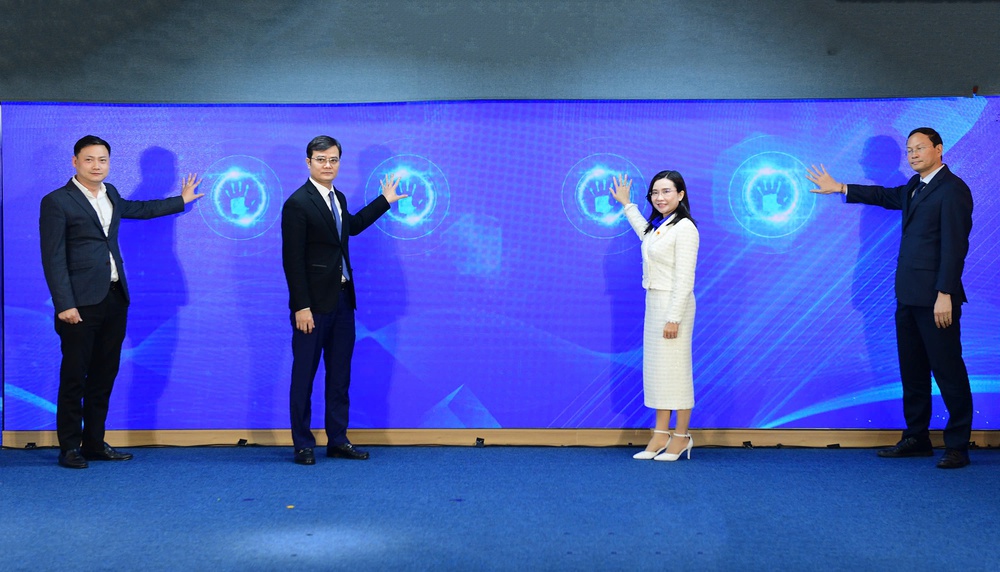 Lễ trao giải cuộc thi sáng tác biểu trưng và phát động cuộc thi sáng tác tranh cổ động tuyên truyền cho Đại hội Đoàn toàn quốc lần thứ XIII - Ảnh 4.