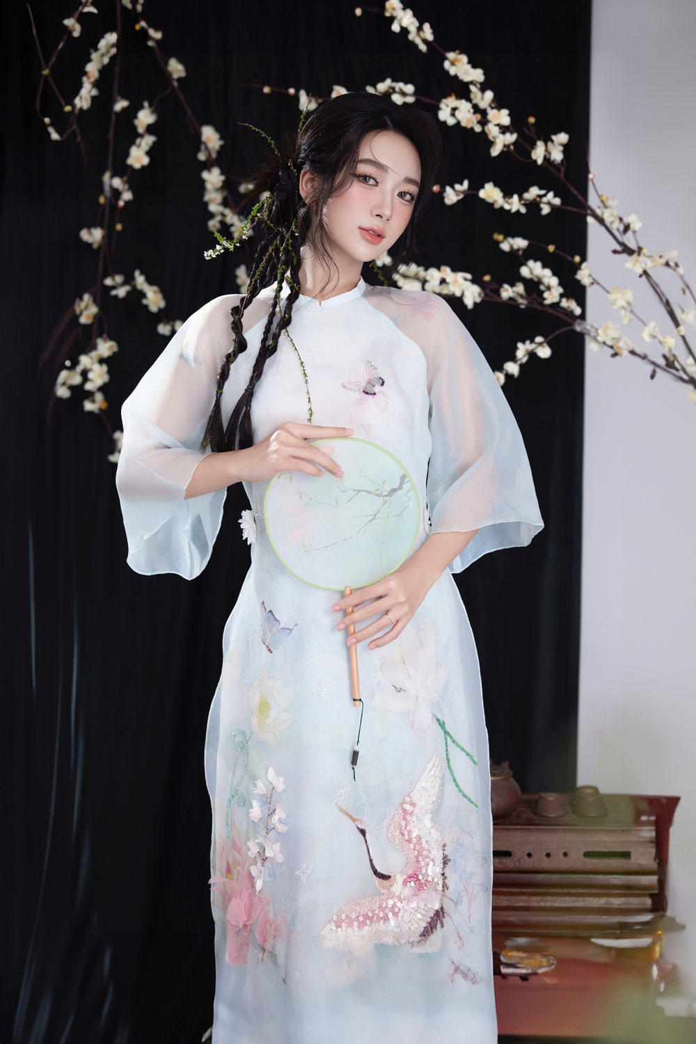 Á khôi Thanh Hương dịu dàng với dài truyền thống đón Tết - Ảnh 4.