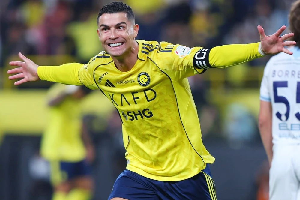 Động thái mới nhất của Ronaldo ở Al-Nassr sau tin đồn rời Saudi Arabia về châu Âu  - Ảnh 2.