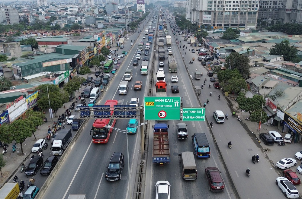 Thủ tướng chỉ đạo tăng cường tổ chức vận tải bảo đảm trật tự, an toàn giao thông dịp Tết Nguyên đán - Ảnh 1.