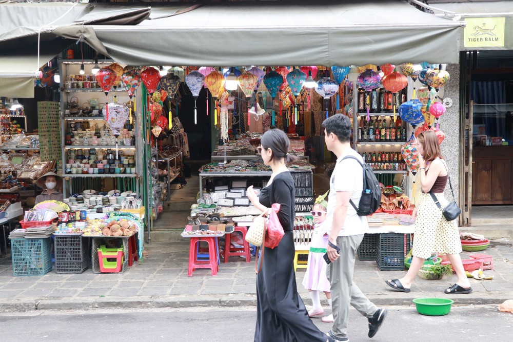 Hành trình giữ nghề làm lồng đèn truyền thống ở Đà Nẵng - Ảnh 9.