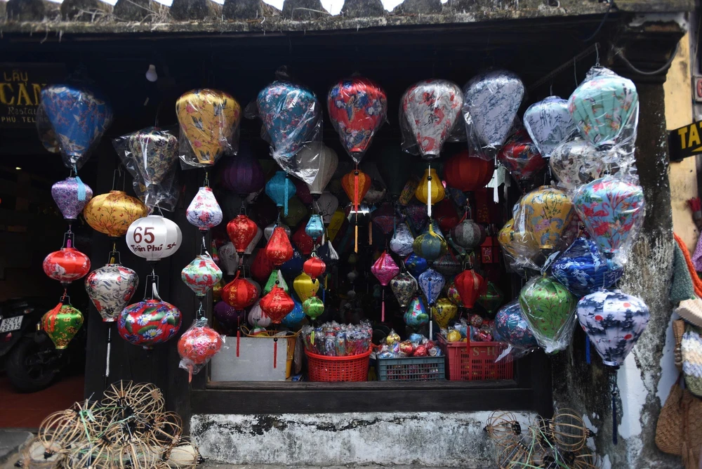 Hành trình giữ nghề làm lồng đèn truyền thống ở Đà Nẵng - Ảnh 12.