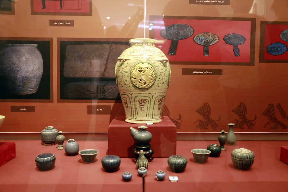 Hoàng thành Thăng Long có thêm 5 bảo vật quốc gia - Ảnh 1.