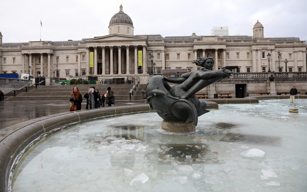 Một loạt nước châu Âu cảnh báo về bão và tuyết - Ảnh 1.