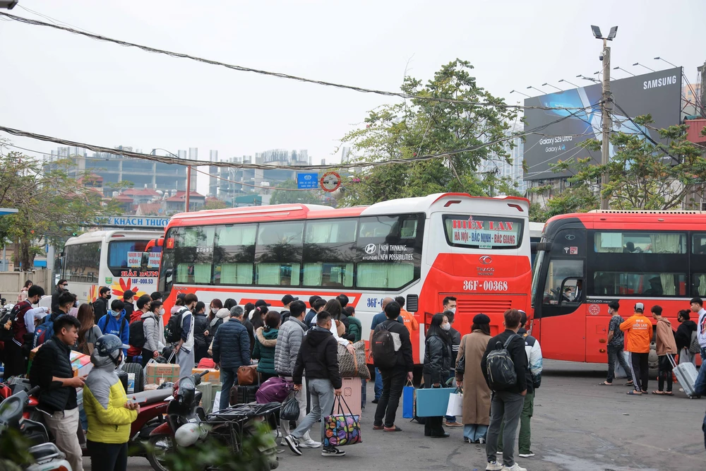 Thủ tướng chỉ đạo tăng cường tổ chức vận tải bảo đảm trật tự, an toàn giao thông dịp Tết Nguyên đán - Ảnh 3.