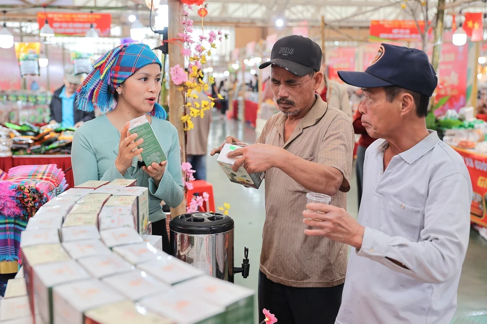 Hội chợ Mùa Xuân 2026: Đặc sản vùng, miền tụ hội phục vụ người dân sắm Tết - Ảnh 2.