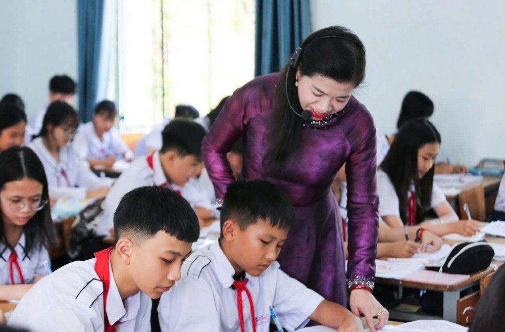 Bộ Giáo dục và Đào tạo ban hành Quy tắc ứng xử của nhà giáo - Ảnh 2.