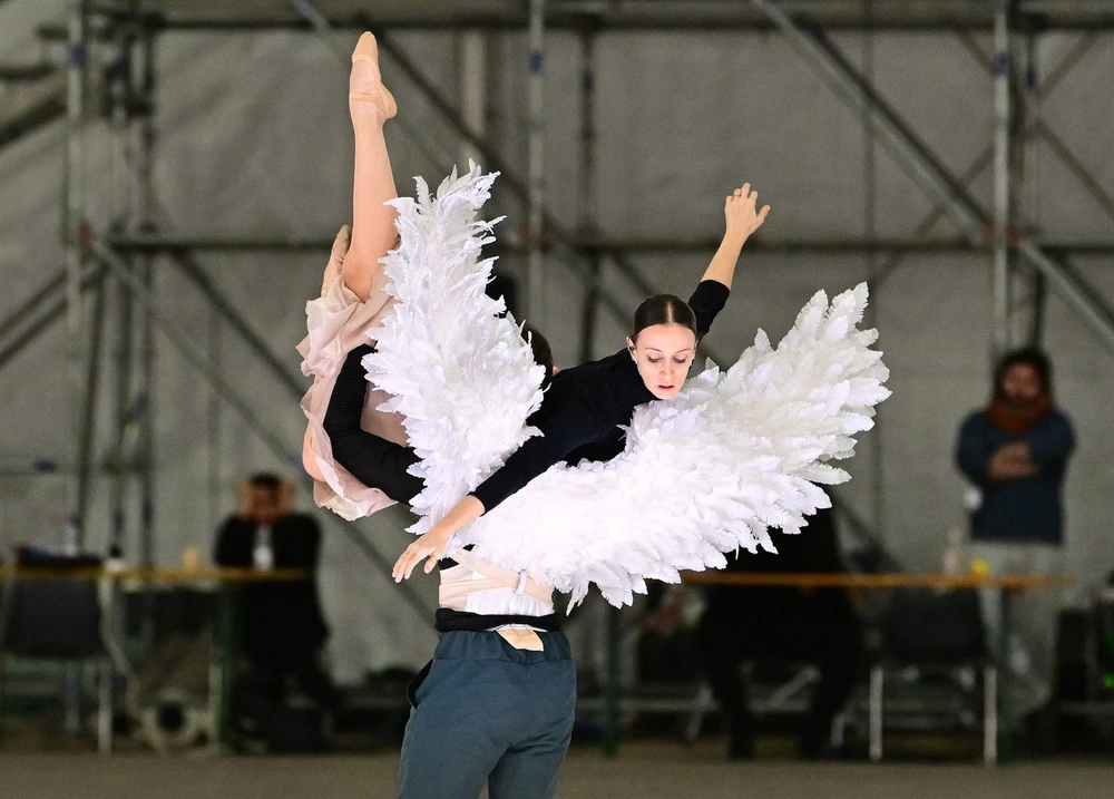 Lễ khai mạc Thế vận hội Mùa đông Milano - Cortina 2026: 'Bản hòa ca' chưa từng có trong lịch sử Olympic - Ảnh 2.