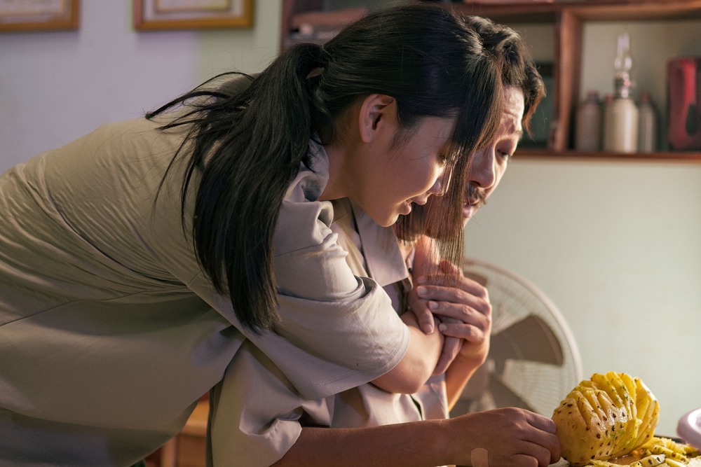 "Nhà ba tôi một phòng" tung trailer công bố dàn diễn viên - Ảnh 1.