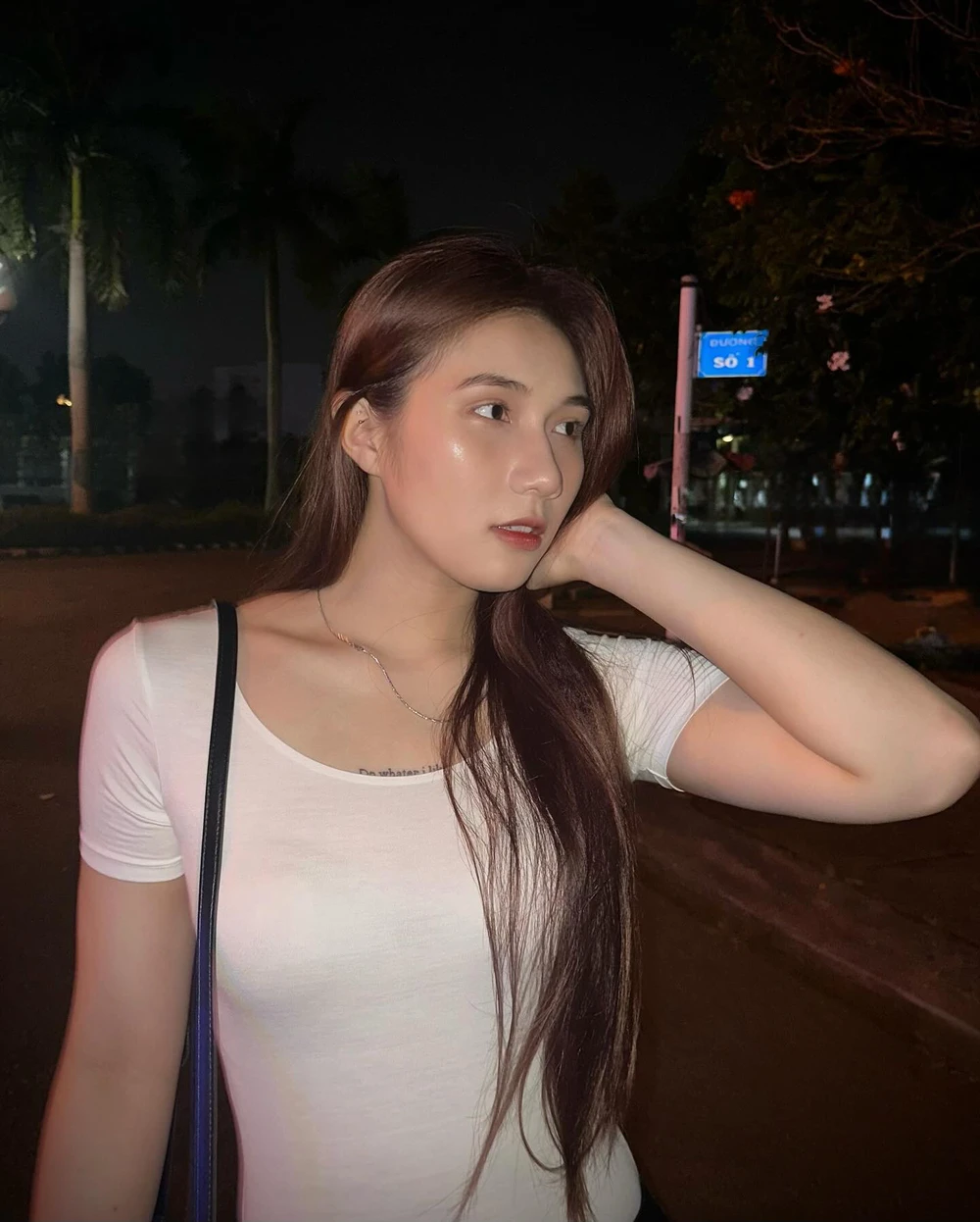 Chủ công bóng chuyền nữ Việt Nam đẹp như hot girl Châu Âu, giành chức vô địch 2 năm liên tiếp - Ảnh 1.