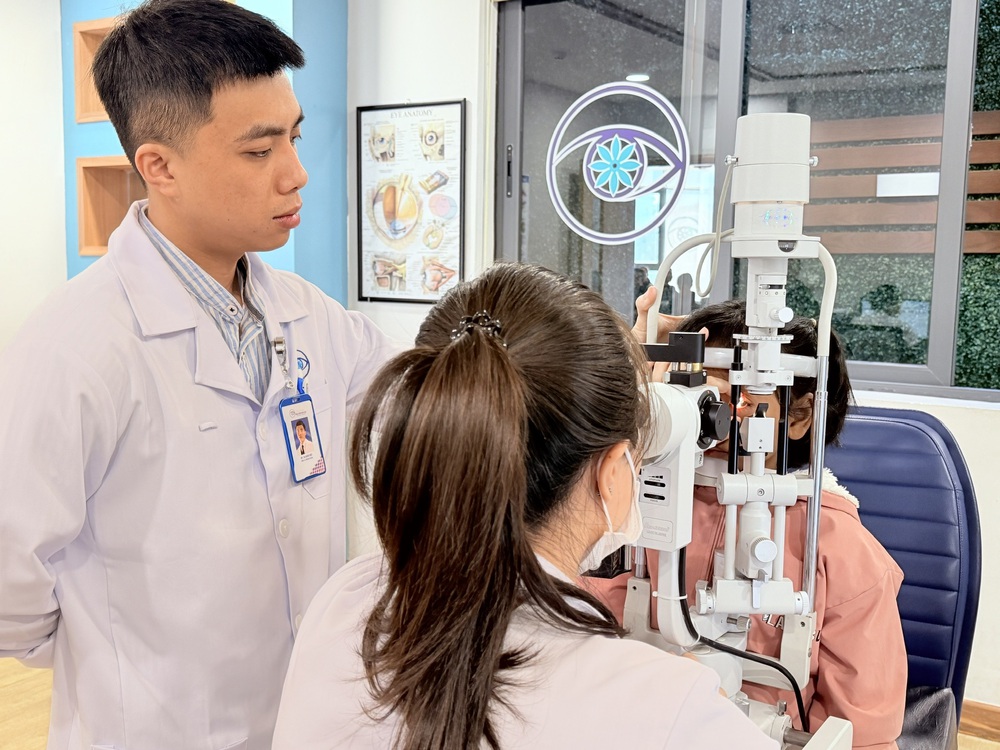 Nguy hiểm khi trẻ em chơi dây chun - Ảnh 1.