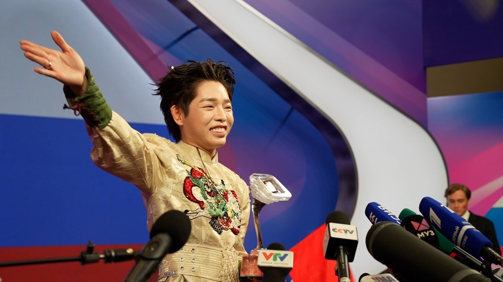 Báo Xuân - Dấu ấn nghệ sĩ Việt Nam ở quốc tế: Chuông vang xứ người - Ảnh 3.