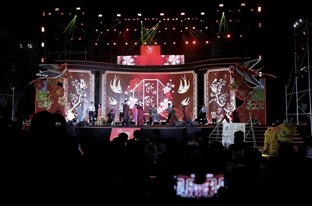 Khai mạc Happy Tết 2026: Trải nghiệm nét văn hóa truyền thống tại Hoàng thành Thăng Long - Ảnh 2.