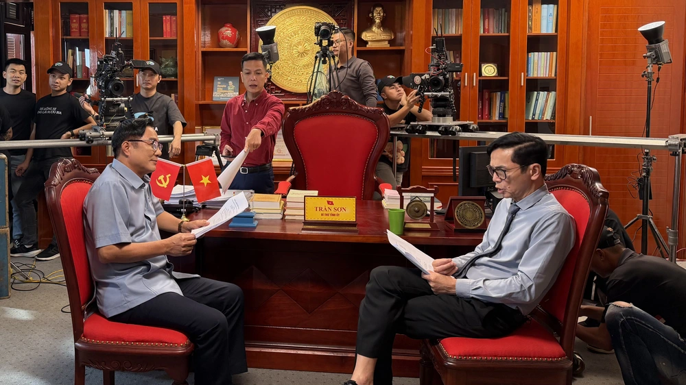 Báo Xuân - Đạo diễn Mai Hiền & dấu ấn phim chính luận trên màn ảnh nhỏ - Ảnh 5. Báo Xuân - Đạo diễn Mai Hiền & dấu ấn phim chính luận trên màn ảnh nhỏ - Ảnh 5.