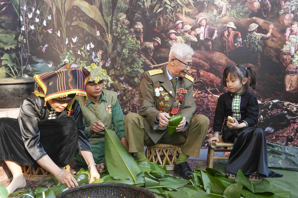 “Tết chiến sĩ Điện Biên - Xuân 1954”: Khi ký ức lịch sử sống dậy giữa mùa Xuân hôm nay - Ảnh 4.