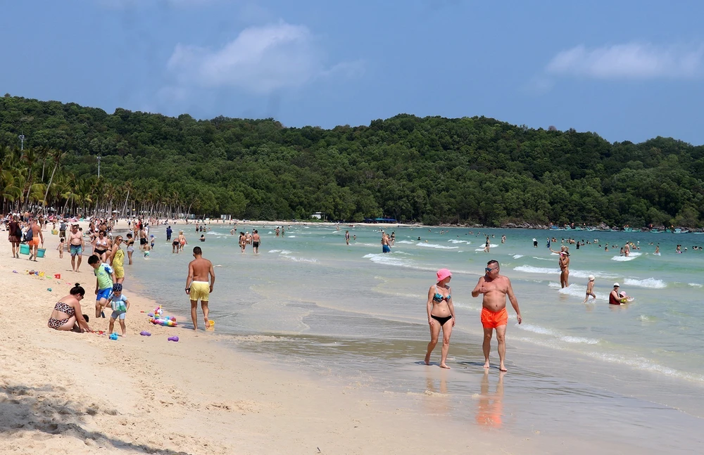 Việt Nam đón lượng khách quốc tế kỷ lục trong tháng 1/2026 - Ảnh 2.