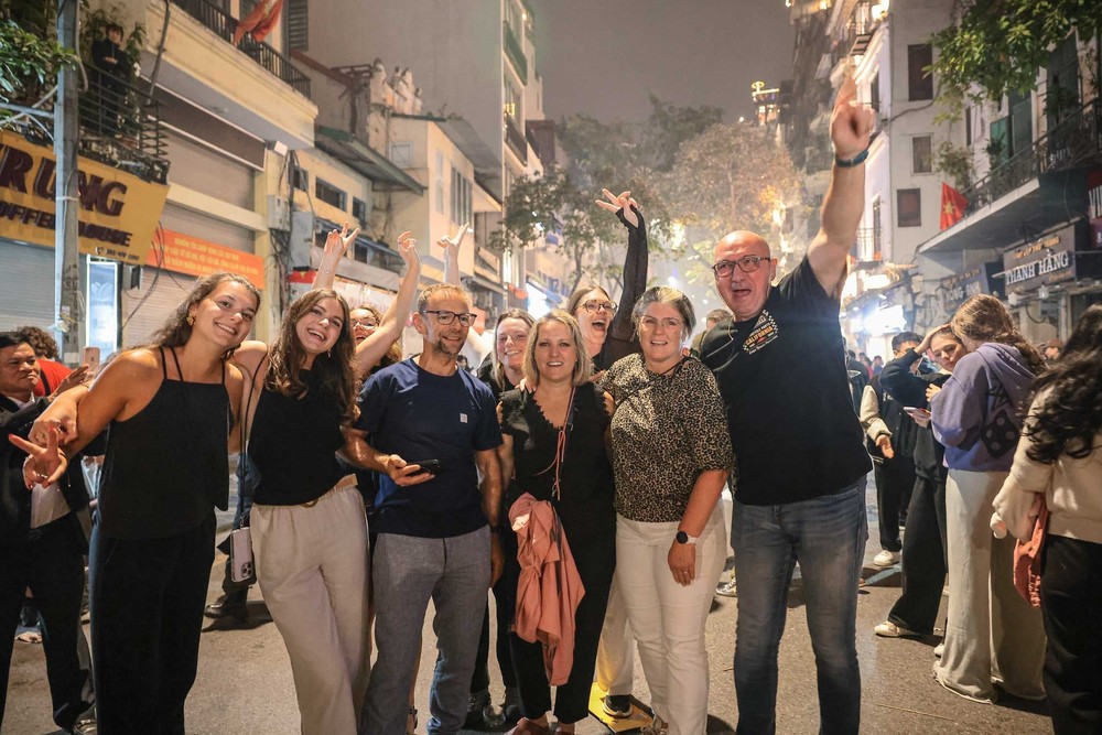 Báo Xuân - Du lịch Việt Nam: "Tăng tốc" & "bứt phá" - Ảnh 1.