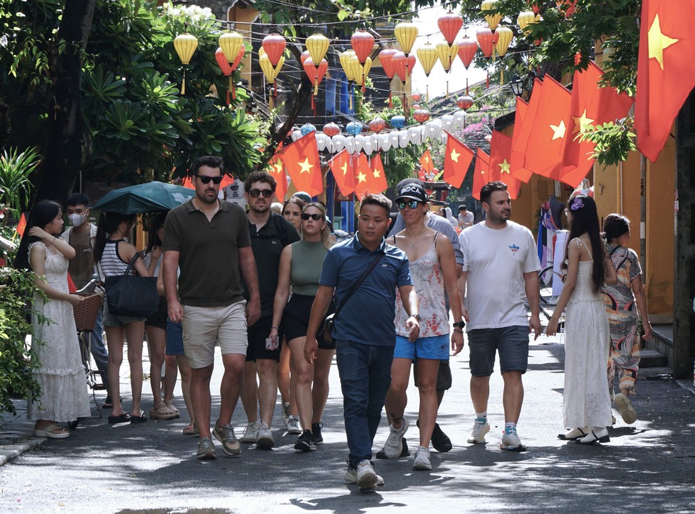 Báo Xuân - Du lịch Việt Nam: "Tăng tốc" & "bứt phá" - Ảnh 3.