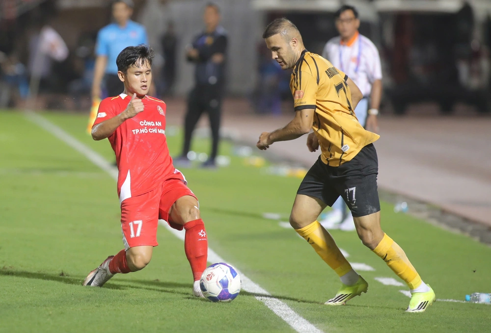 Ngôi sao Lào khiến Tiến Linh cùng đồng đội mất vui trước Tết  - Ảnh 1.