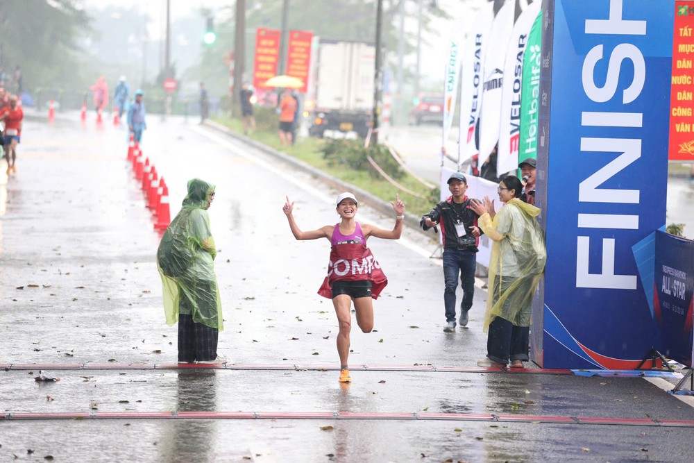 Tin nóng thể thao sáng 8/2: Phụ công số 1 bóng chuyền nữ Việt Nam lập thành tích đặc biệt ở Nhật Bản - Ảnh 3.