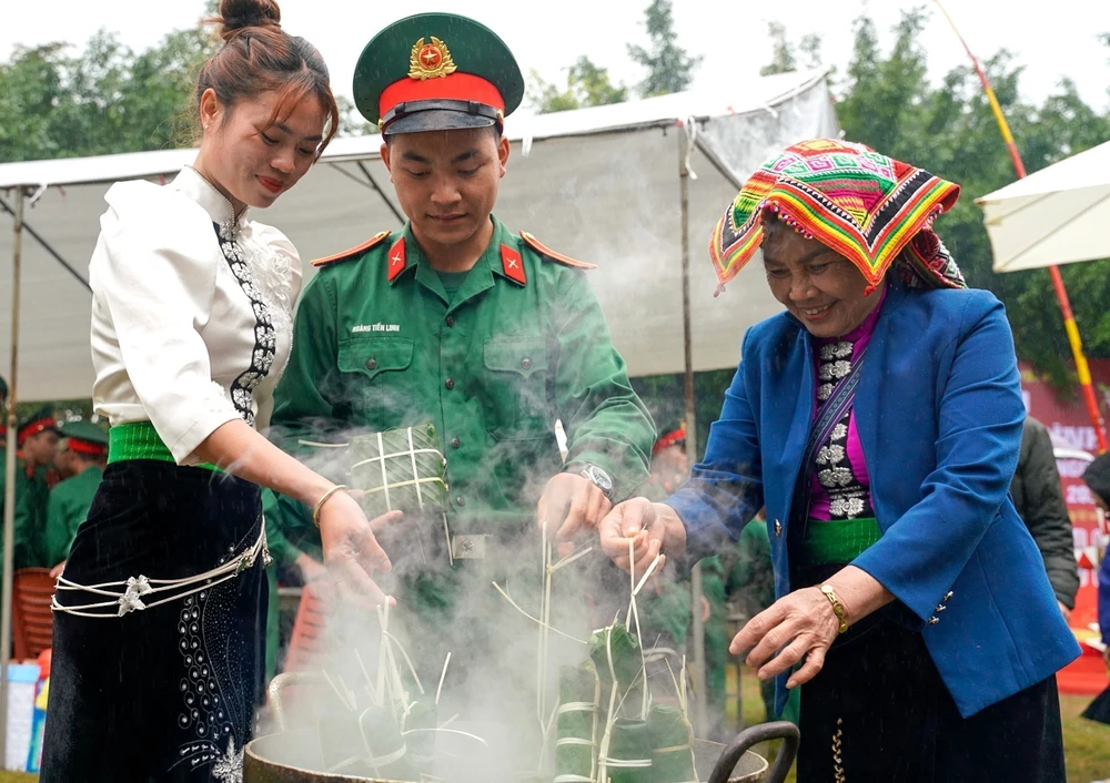 Bánh chưng xanh – Gói trọn nghĩa tình - Ảnh 9.
