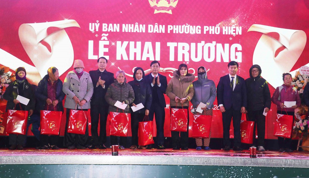 Phố đi bộ Nam Hòa ra mắt, thắp sáng không gian văn hóa Phố Hiến - Ảnh 4.