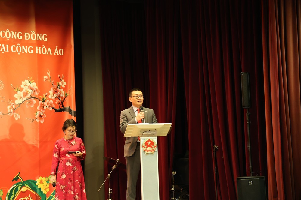 Xuân Bính Ngọ 2026: Hương xuân vẹn nguyên, hồn Việt lan tỏa tại Áo - Ảnh 2.