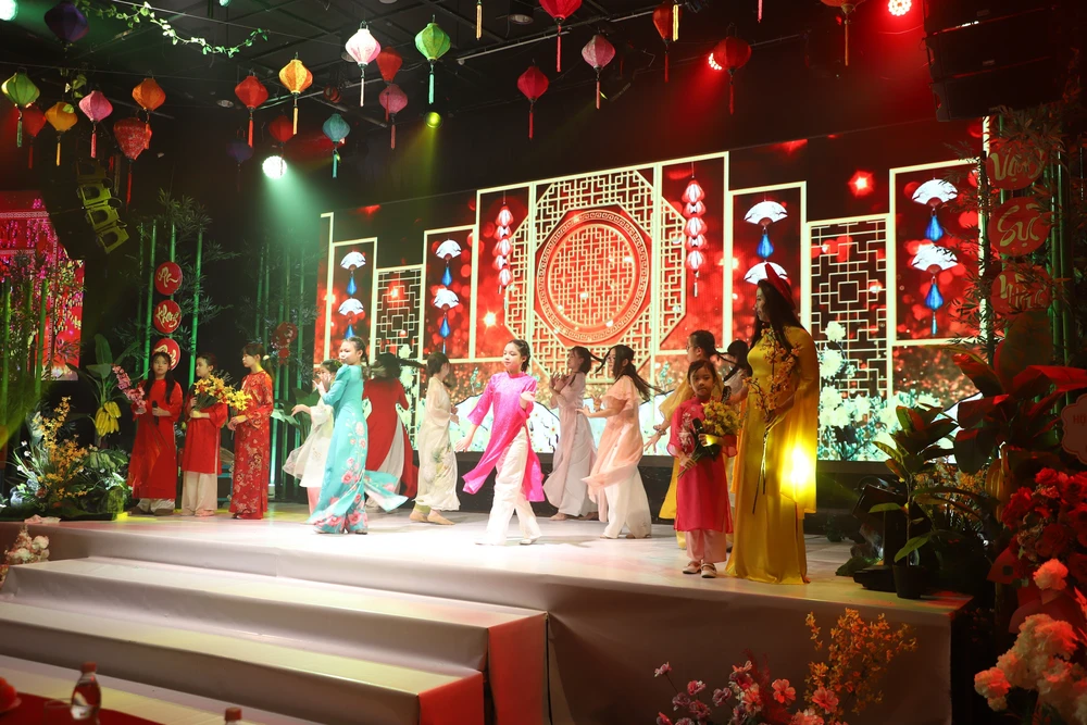 Xuân Bính Ngọ 2026: Gắn bó bền chặt cộng đồng và thúc đẩy giao thoa văn hóa Việt - Séc - Ảnh 3.