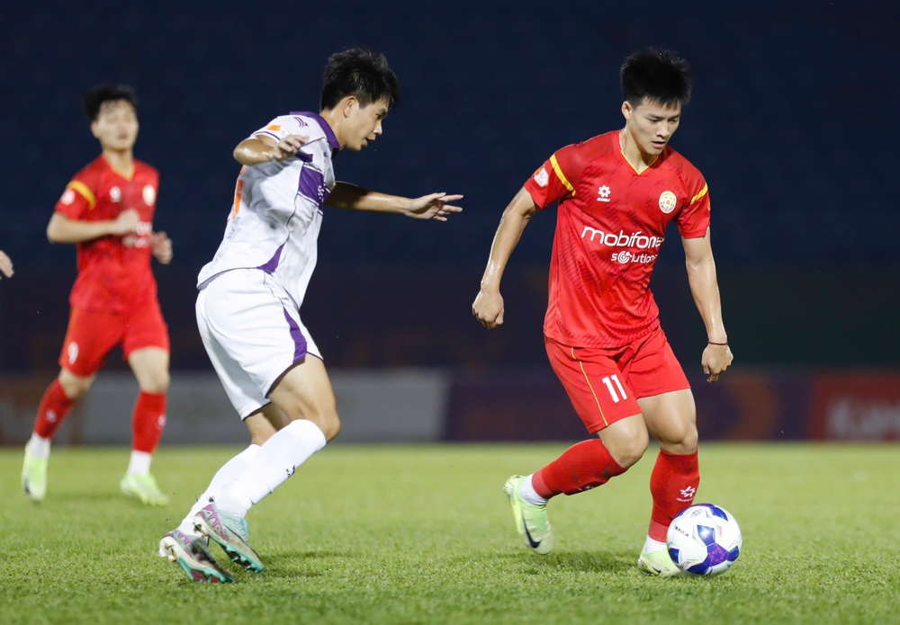 Dàn sao U23 Việt Nam khuấy đảo cuộc đua trụ hạng V-League - Ảnh 3.