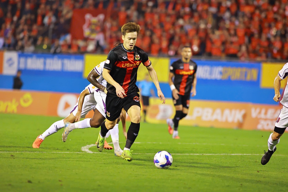 Chờ nội binh bùng nổ ở lượt về V-League 2025/26 - Ảnh 2. Chờ nội binh bùng nổ ở lượt về V-League 2025/26 - Ảnh 2.