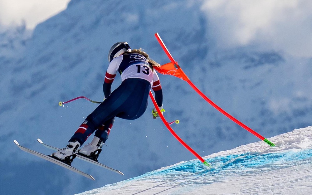 Lindsey Vonn chấn thương nặng, tạm biệt Olympic mùa Đông 2026: Cái kết dữ dội nhưng trung thực - Ảnh 1.