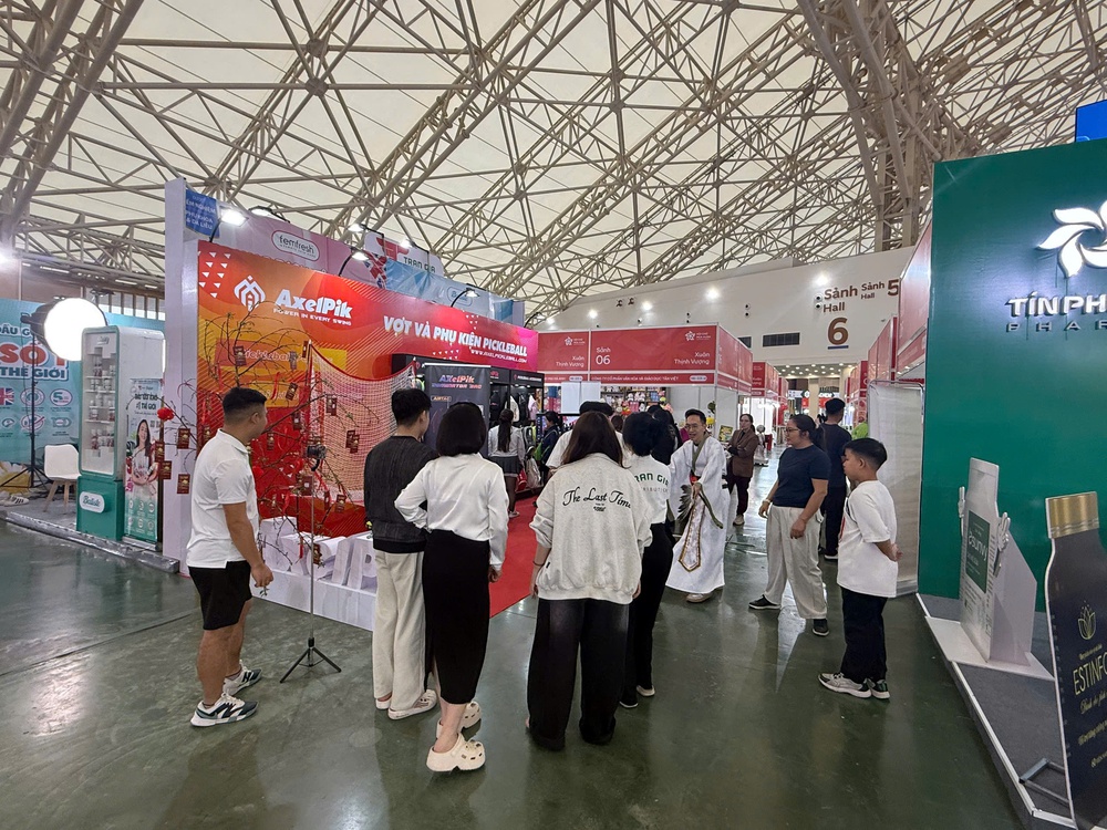 Pickleball 'đổ bộ' Hội chợ Mùa Xuân 2026: Khi thể thao hiện đại hòa nhịp không khí Tết truyền thống - Ảnh 4.