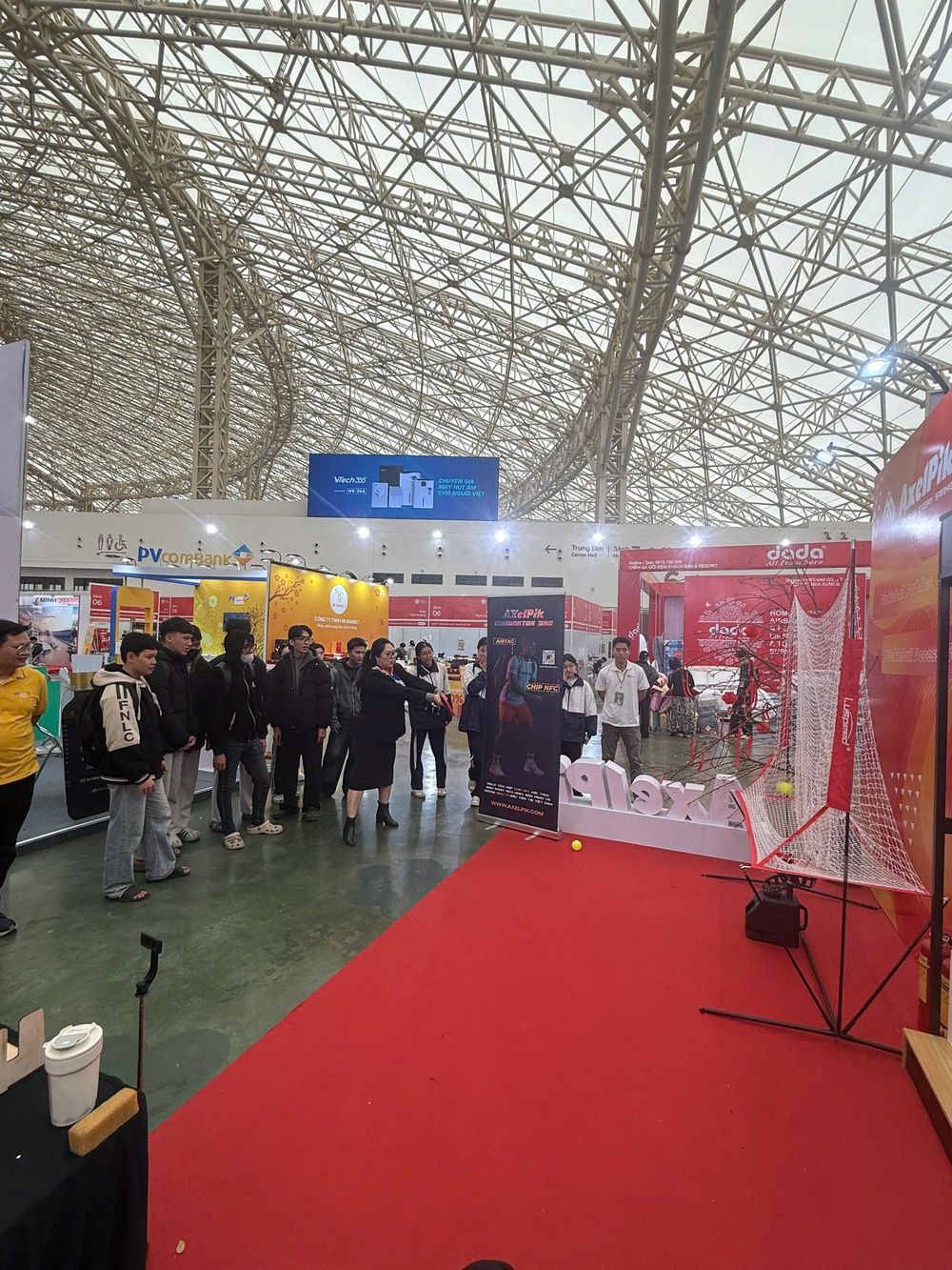 Pickleball 'đổ bộ' Hội chợ Mùa Xuân 2026: Khi thể thao hiện đại hòa nhịp không khí Tết truyền thống - Ảnh 2.