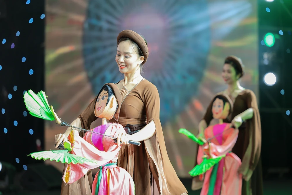 Chương trình "Sắc Xuân Bính Ngọ 2026" được giới trẻ quan tâm tại Hội chợ Mùa Xuân - Ảnh 5.