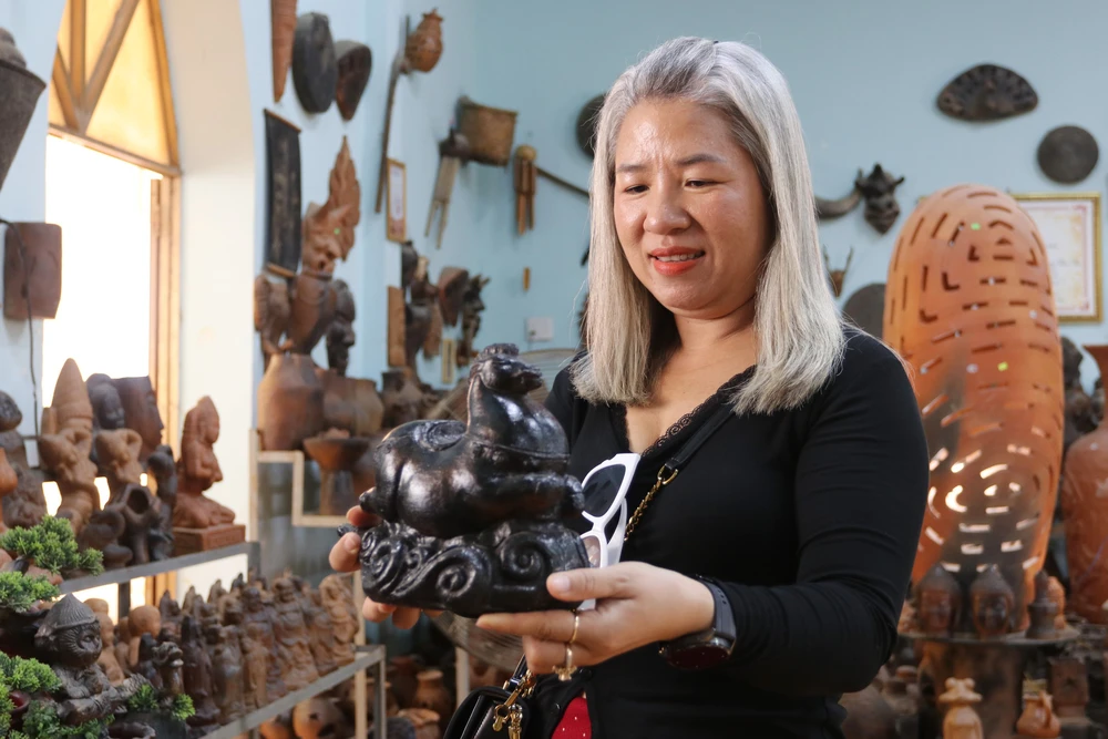 Độc đáo linh vật ngựa làng gốm Chăm Bàu Trúc phục vụ Tết - Ảnh 3.