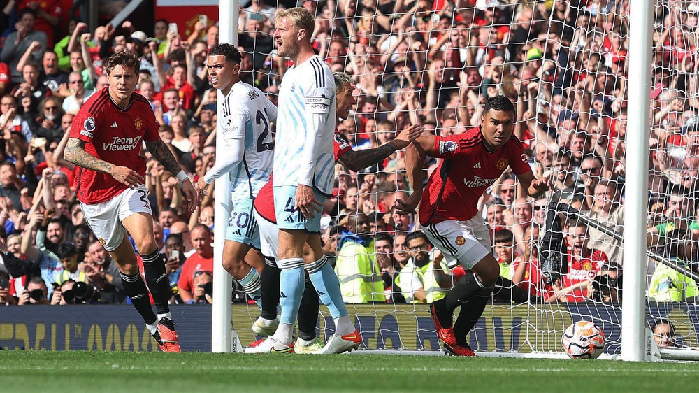 Ngoại hạng Anh trước bước ngoặt lớn khi luật mới có thể khai tử chiêu ném biên câu giờ - Ảnh 2.