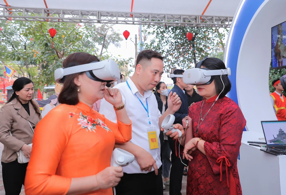 "Kinh tế di sản" nhìn từ lễ hội - Ảnh 4. "Kinh tế di sản" nhìn từ lễ hội - Ảnh 4.